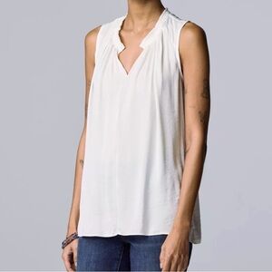 “Simply Vera” Elegant White Sleeveless Top